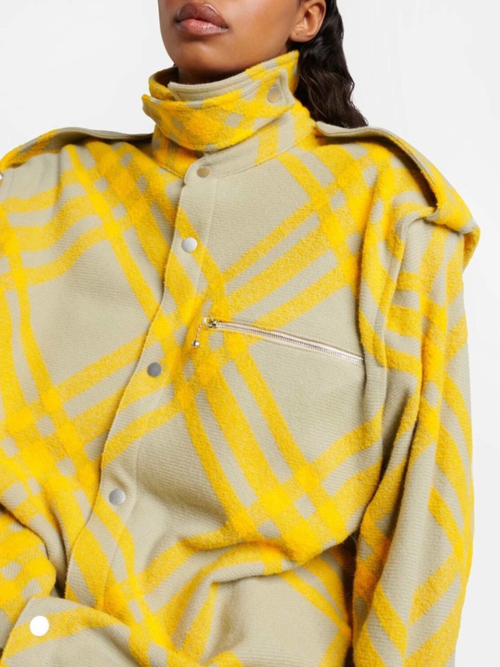 Burberry GREY AND YELLOW Snap button jacket / shirt. Size US 2. 
*OVERSIZED.